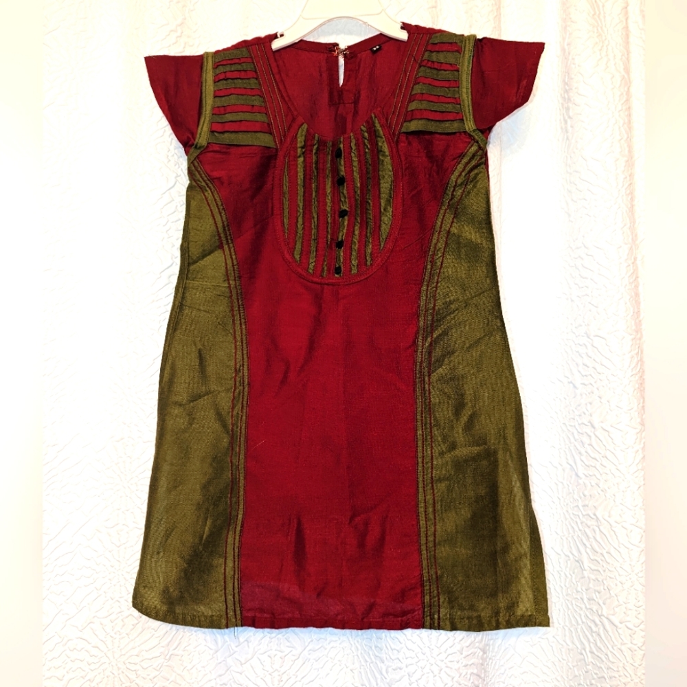 Girls Indian wear Kurta top red and green size 32